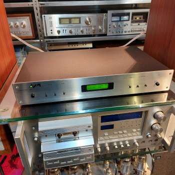 Preview: AVM Tuner Competition Front Alu gebürstet digital mit Kabel Eingang